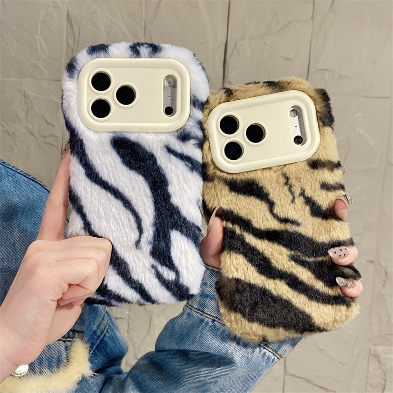 Phone Cases Iphone 17 - غطاء هاتف فاخر بنمط حمار وحشي