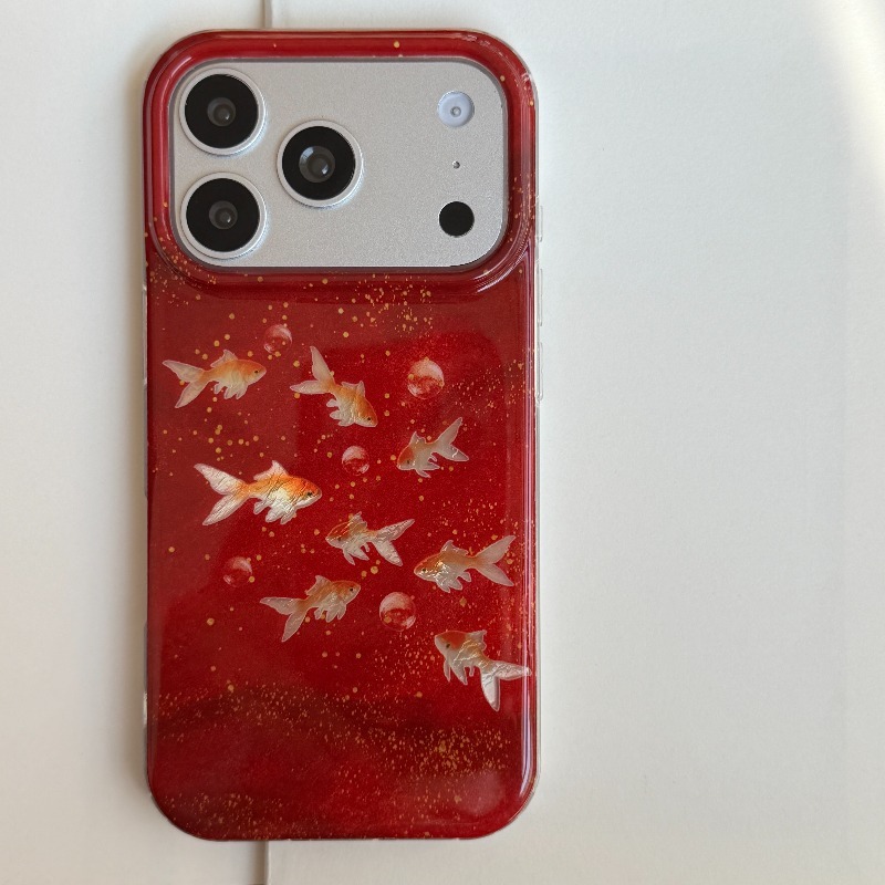 جراب هاتف بتصميم سمكة ذهبية حم - مراجعة Phone Cases Redbubble وسعره