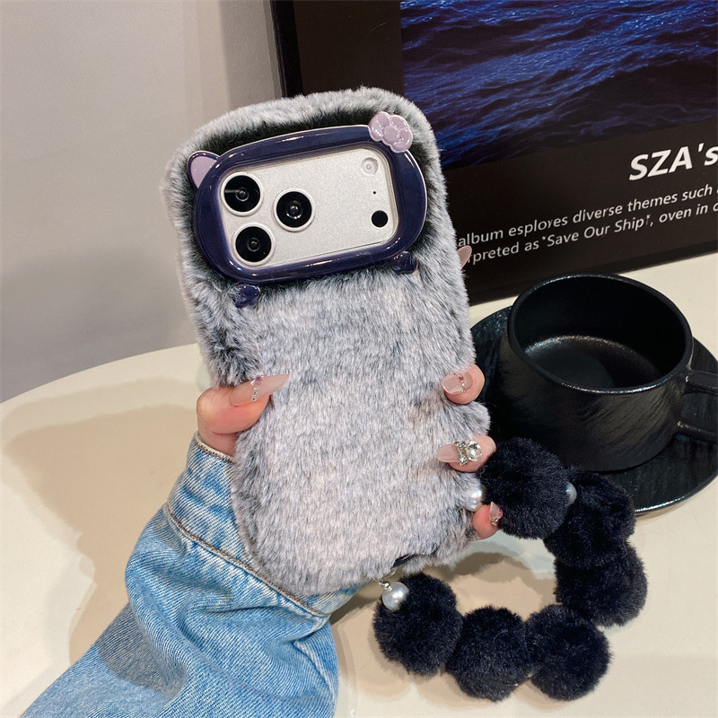 غطاء هاتف فاخر من الفرو الناعم - مراجعة Phone Cases Iphone 17 وسعره