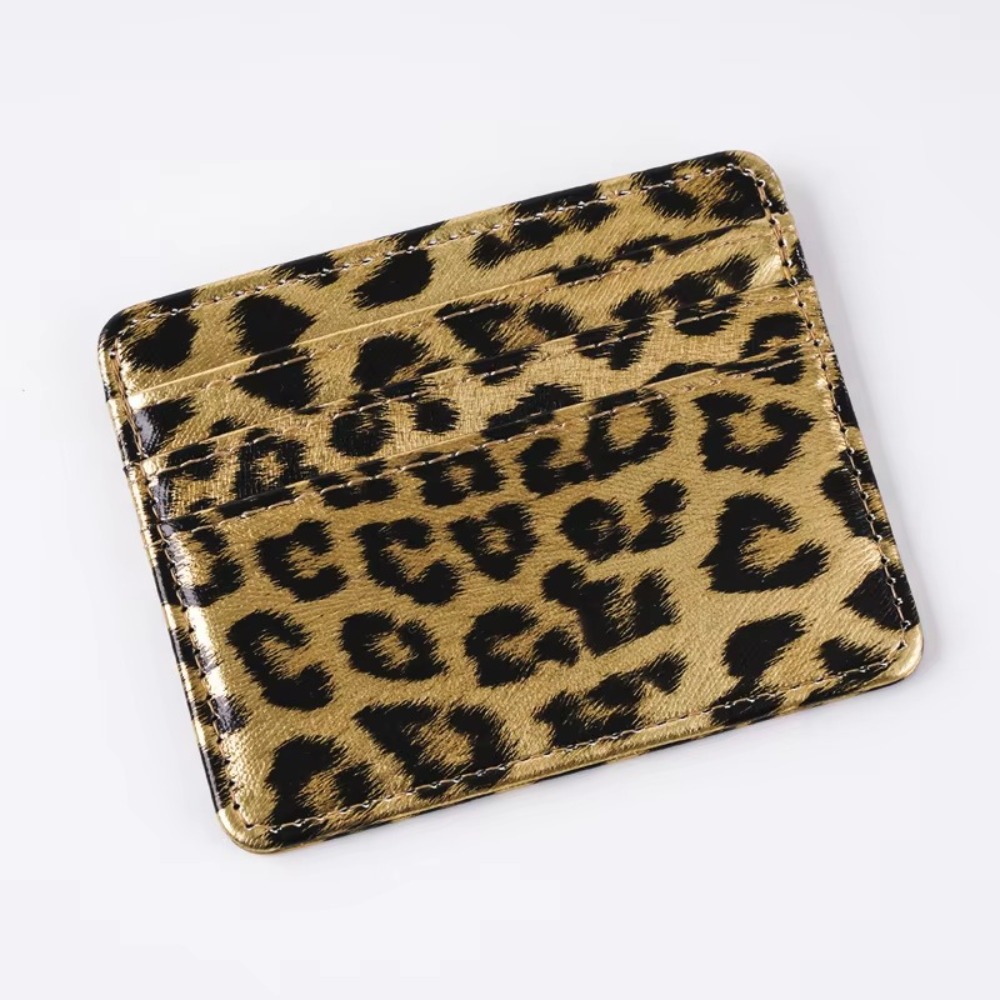 محفظة بطاقات كلاسيكية من الجلد - مراجعة Slim Card Slot Case وسعره