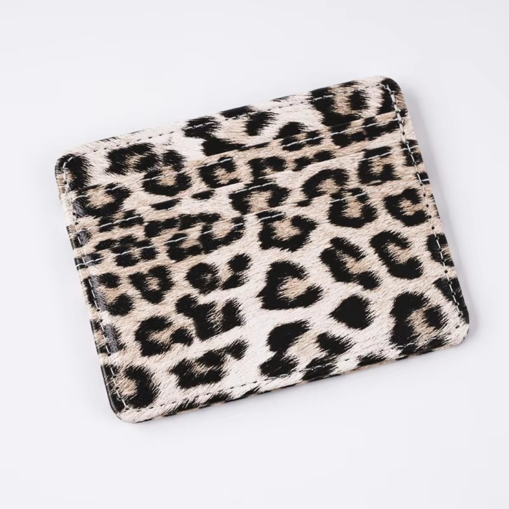 محفظة بطاقات كلاسيكية من الجلد - مراجعة Slim Card Slot Case وسعره